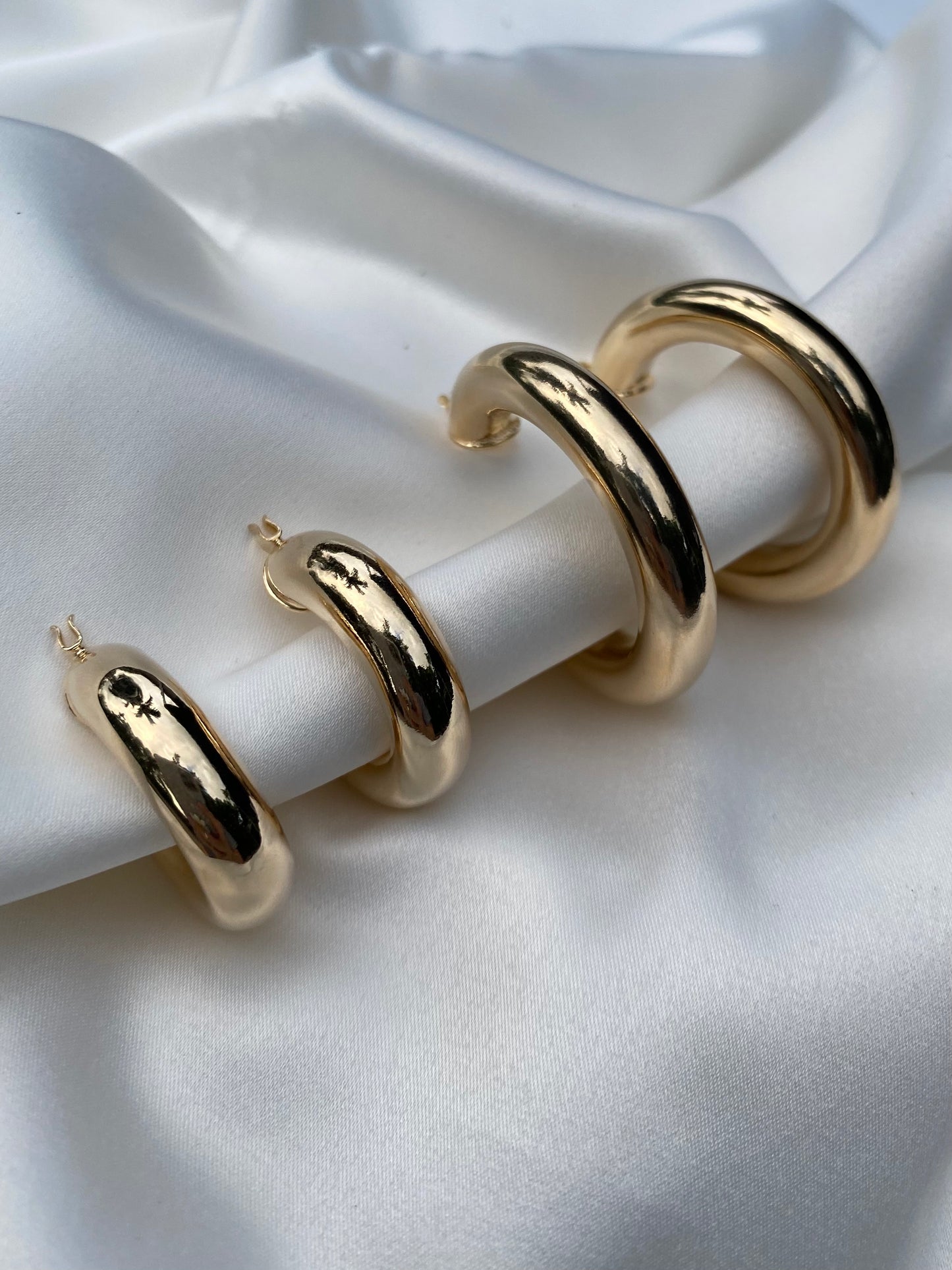 CHUNKY GOLD HOOPS