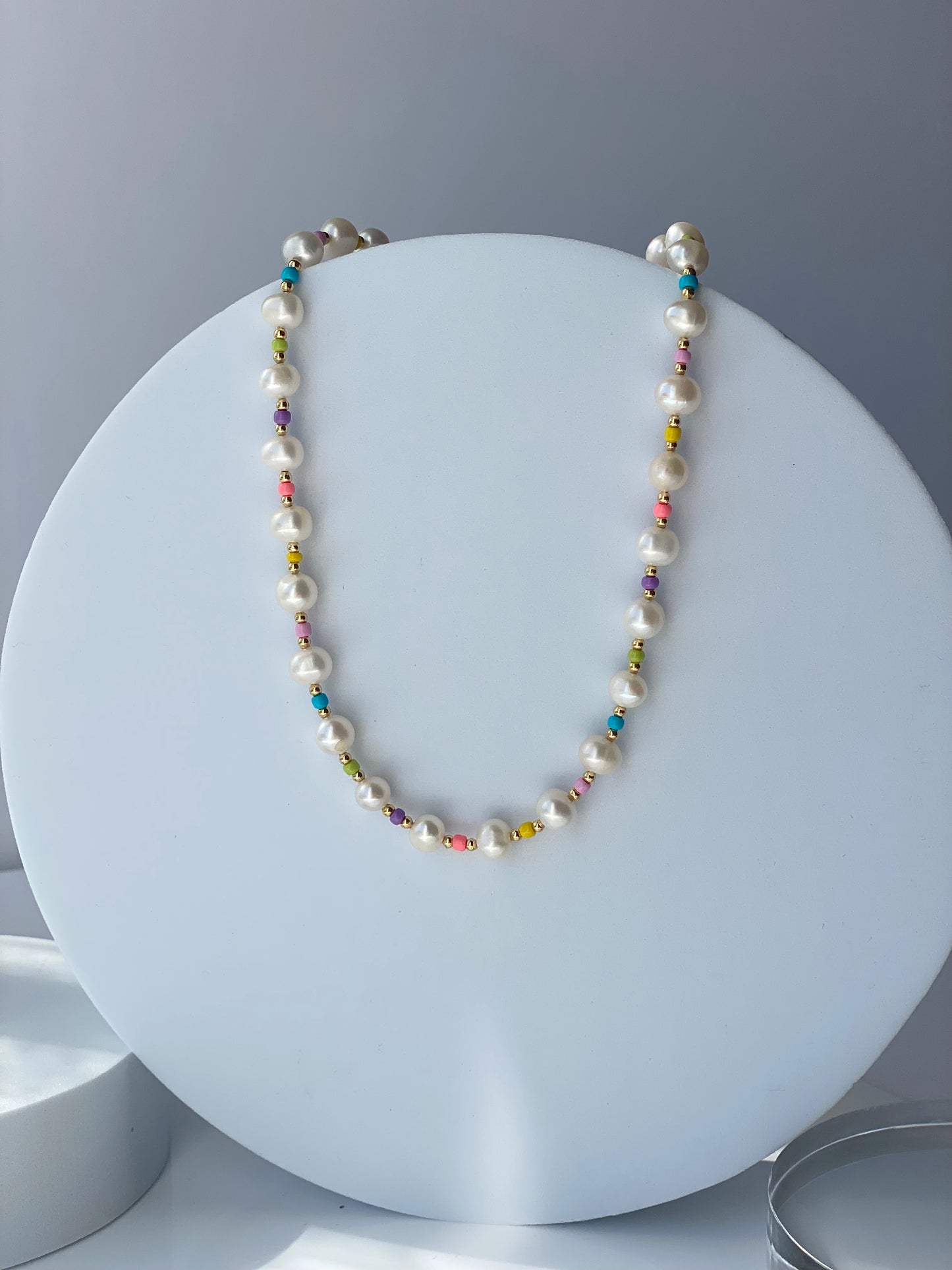BUBBLE GUM PEARLS NECKLACE