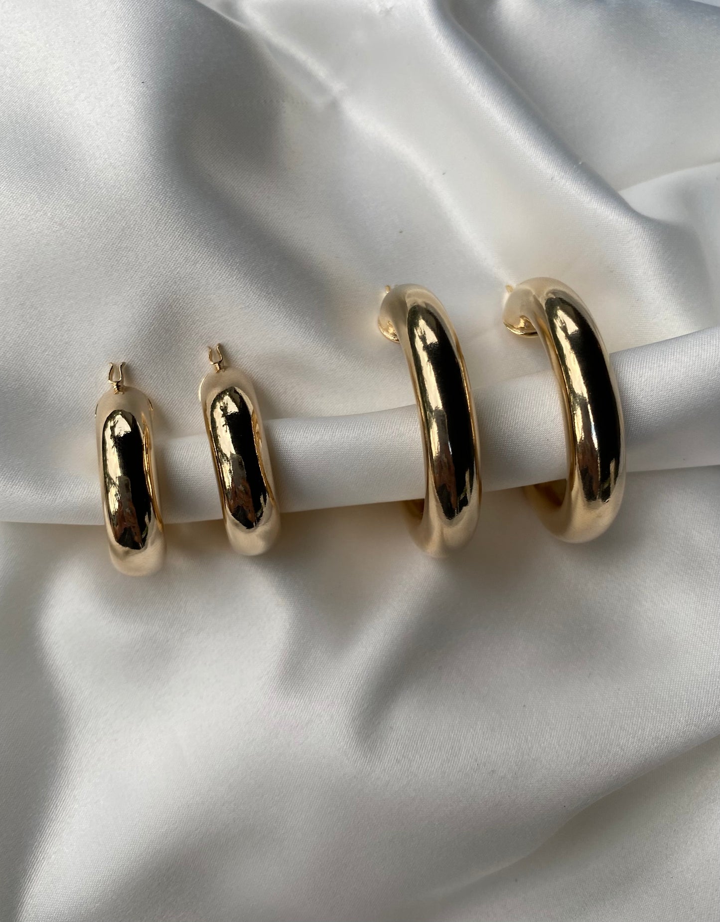 CHUNKY GOLD HOOPS