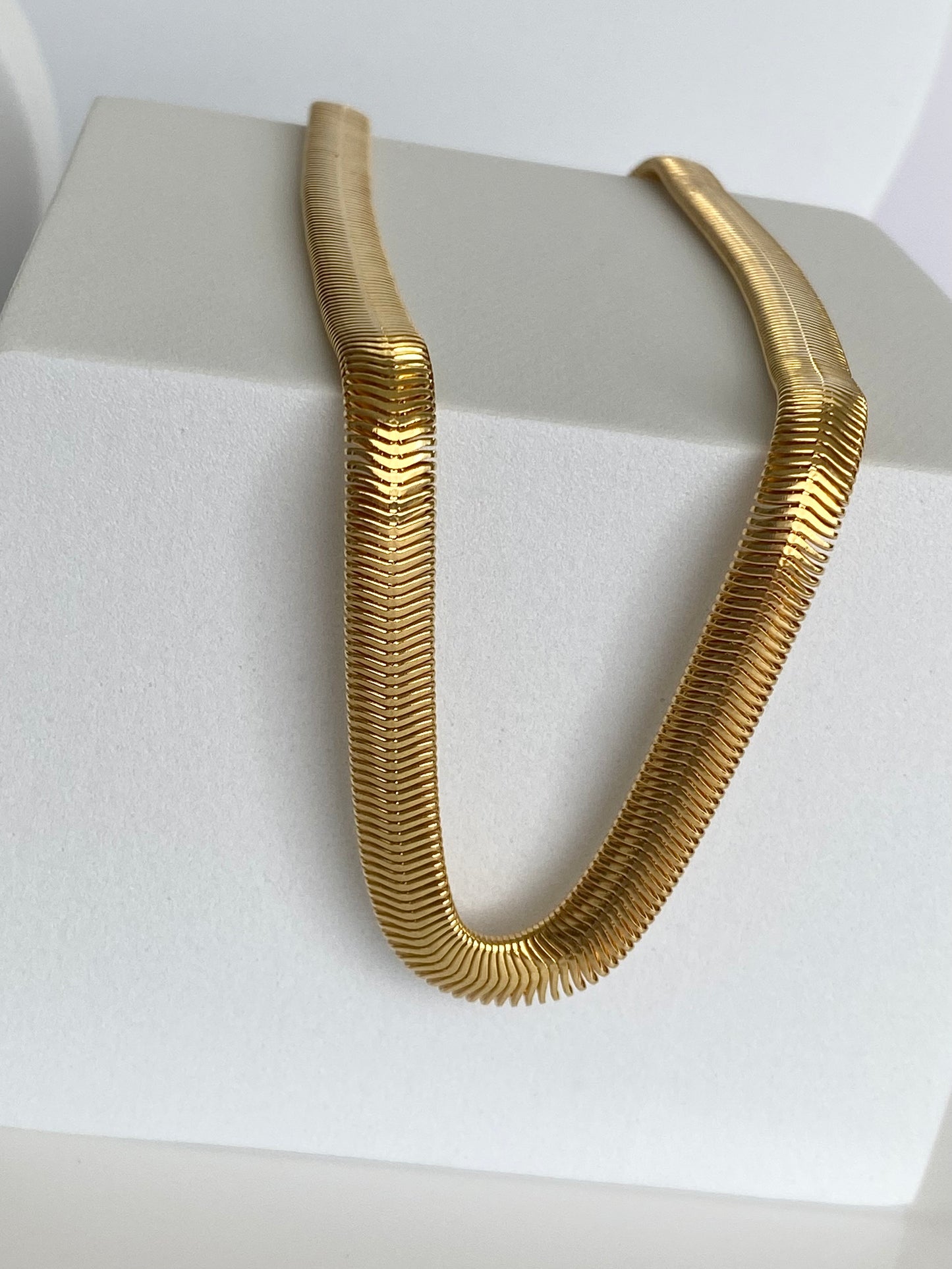 INTENT 8MM SNAKE NECKLACE