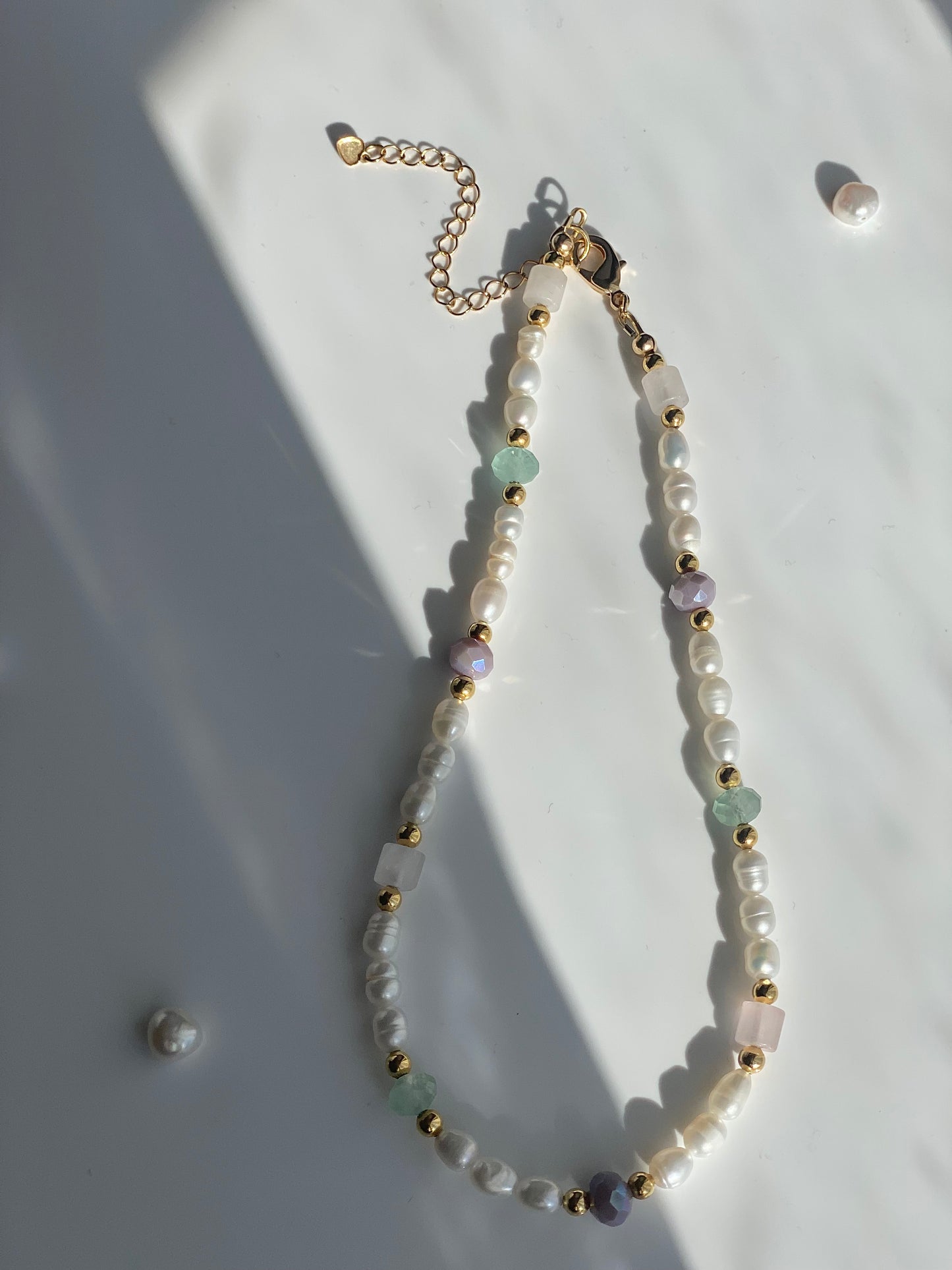 GEMSTONE PEARL NECKLACE