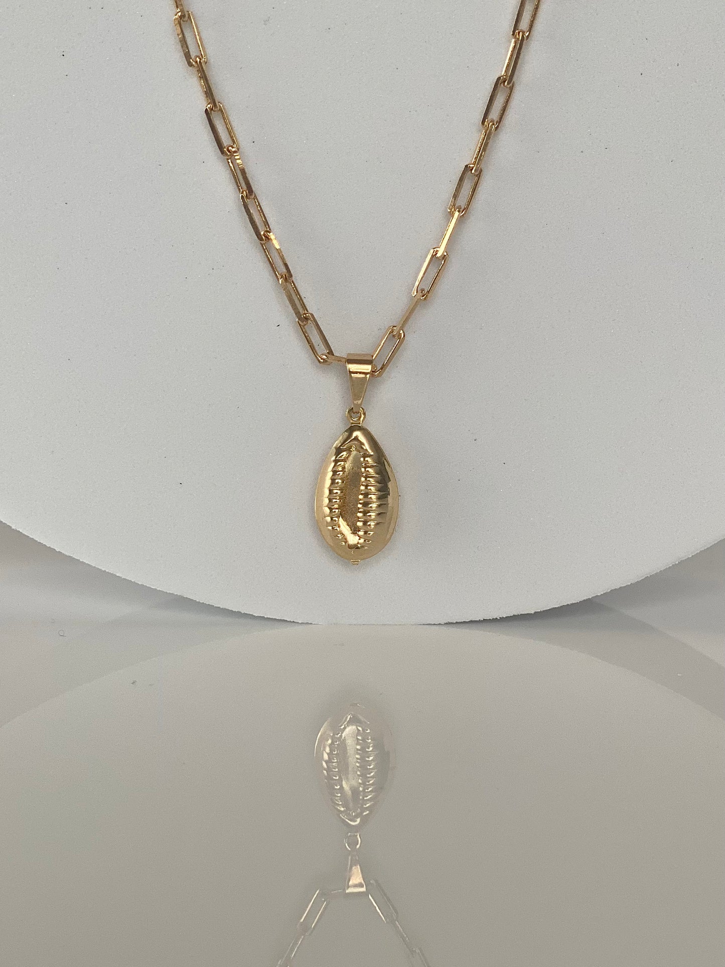 GOLDEN COWRY NECKLACE