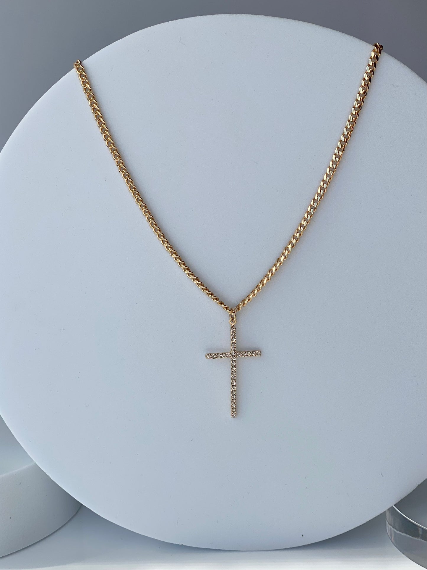 CUBAN LINK CROSS NECKLACE
