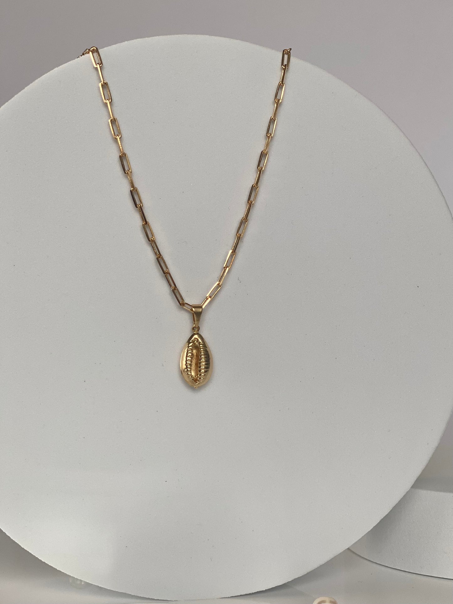 GOLDEN COWRY NECKLACE