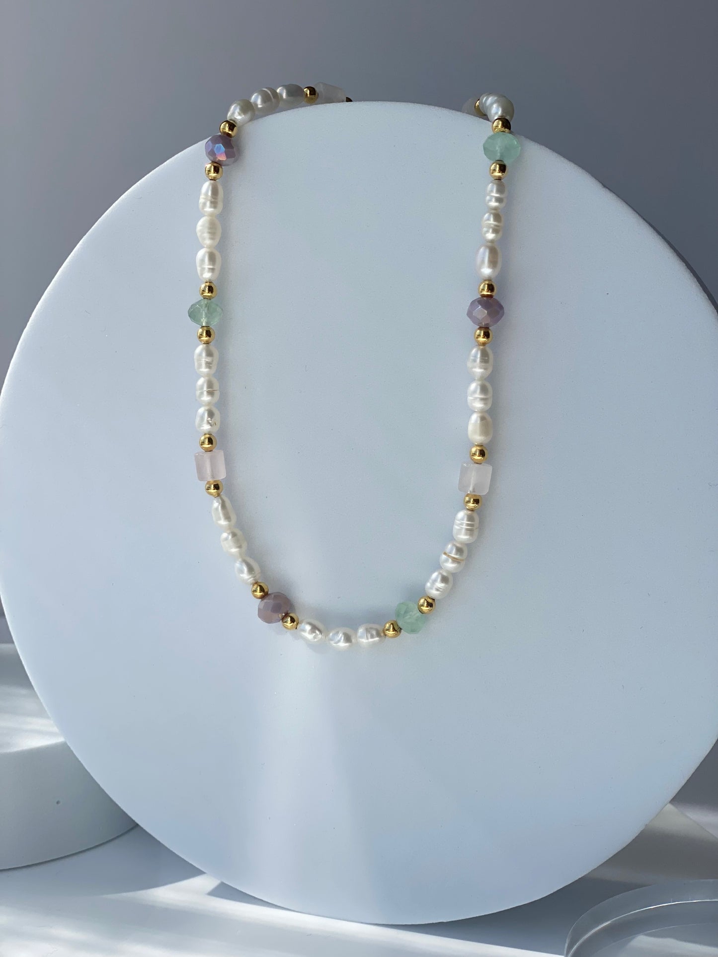 GEMSTONE PEARL NECKLACE