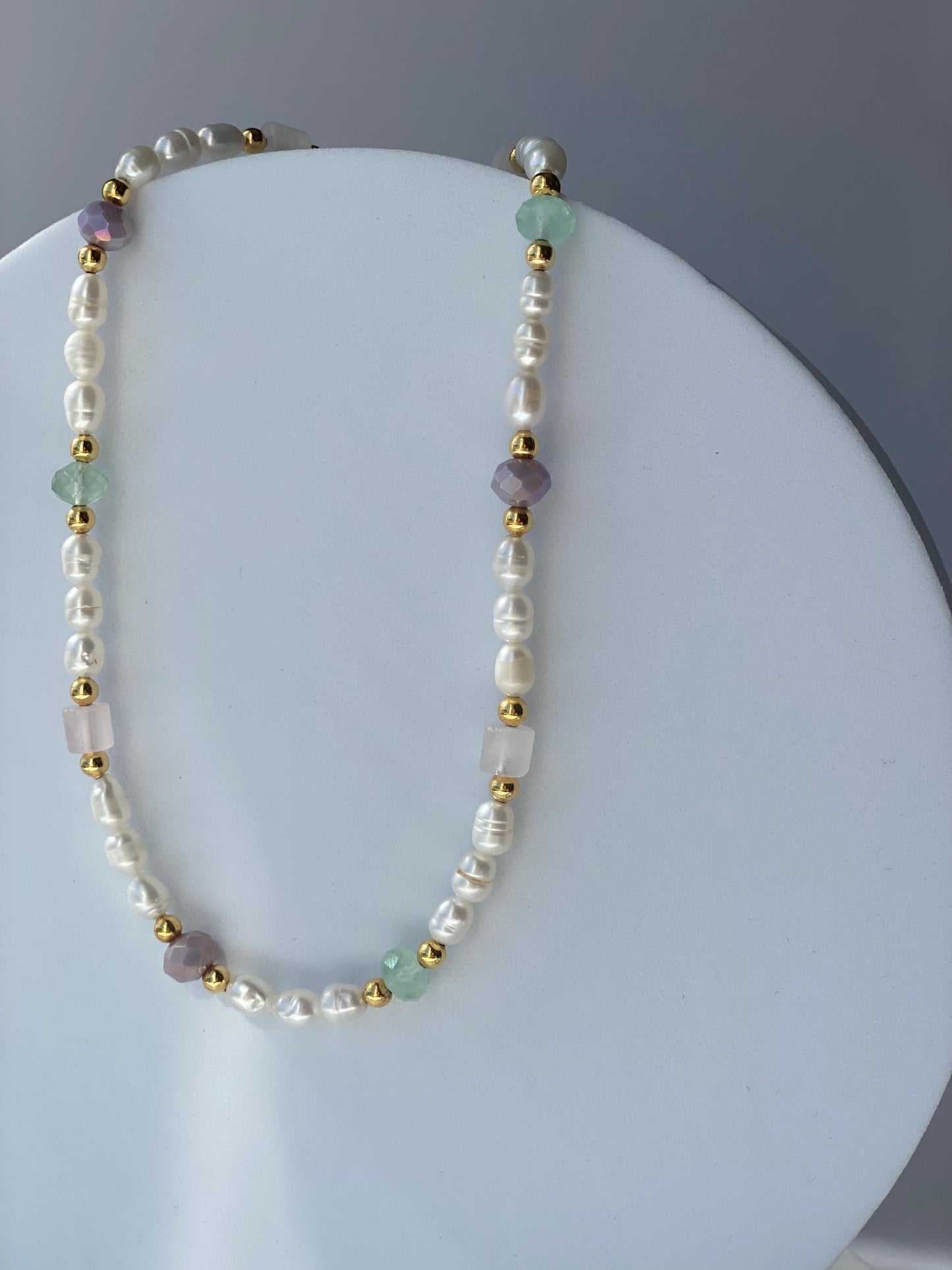 GEMSTONE PEARL NECKLACE