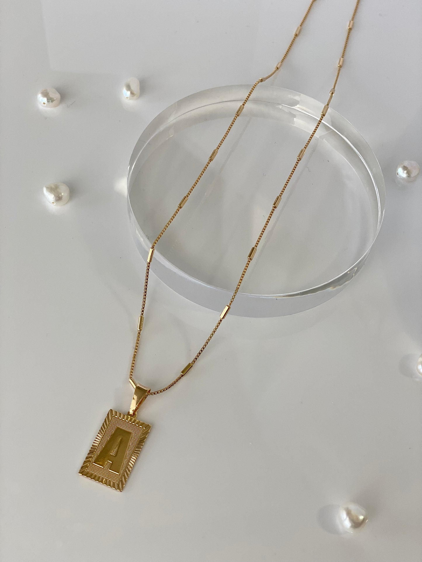 INITIAL PENDANT NECKLACE
