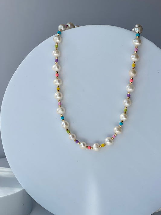 BUBBLE GUM PEARLS NECKLACE