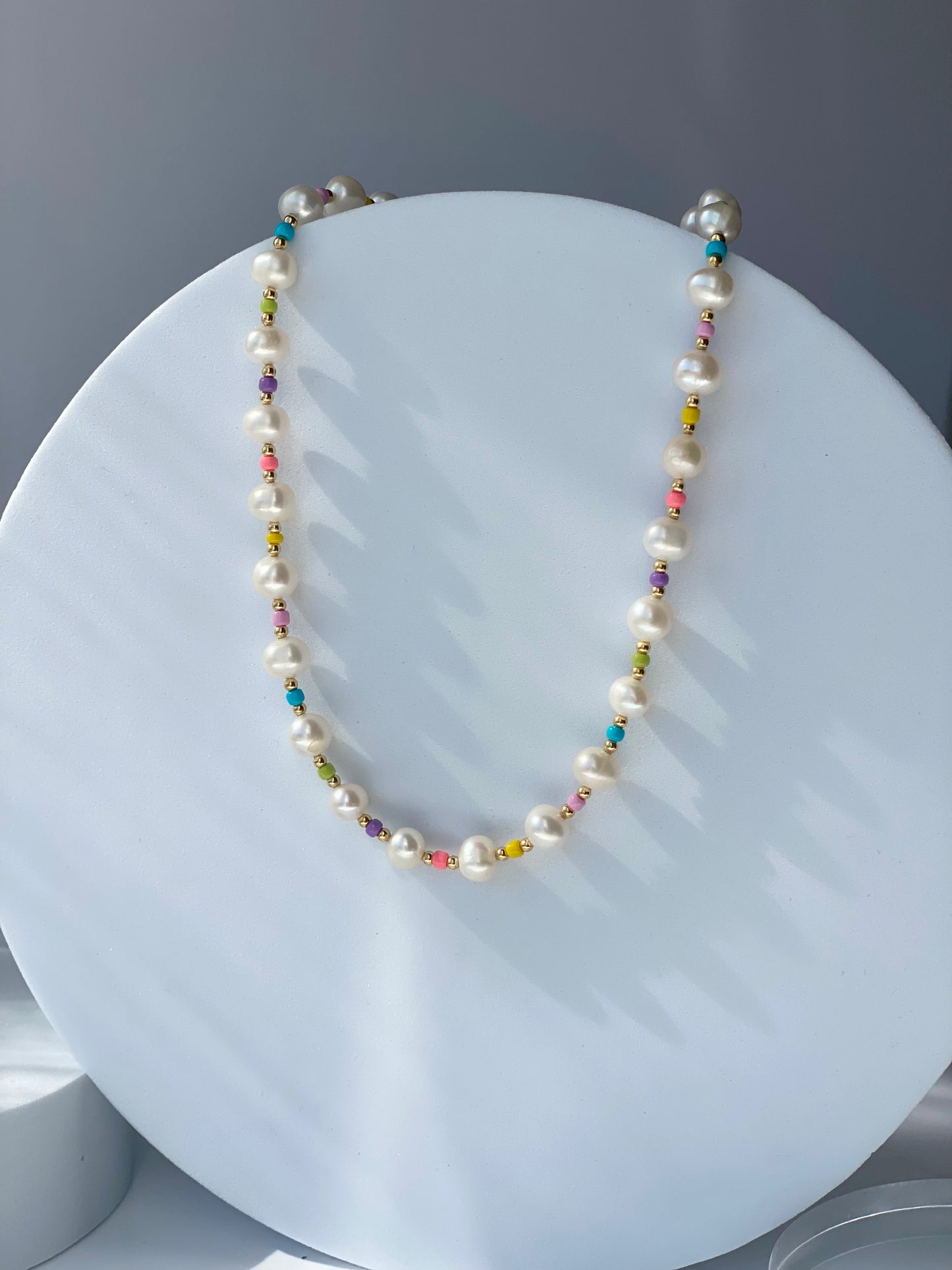 BUBBLE GUM PEARLS NECKLACE
